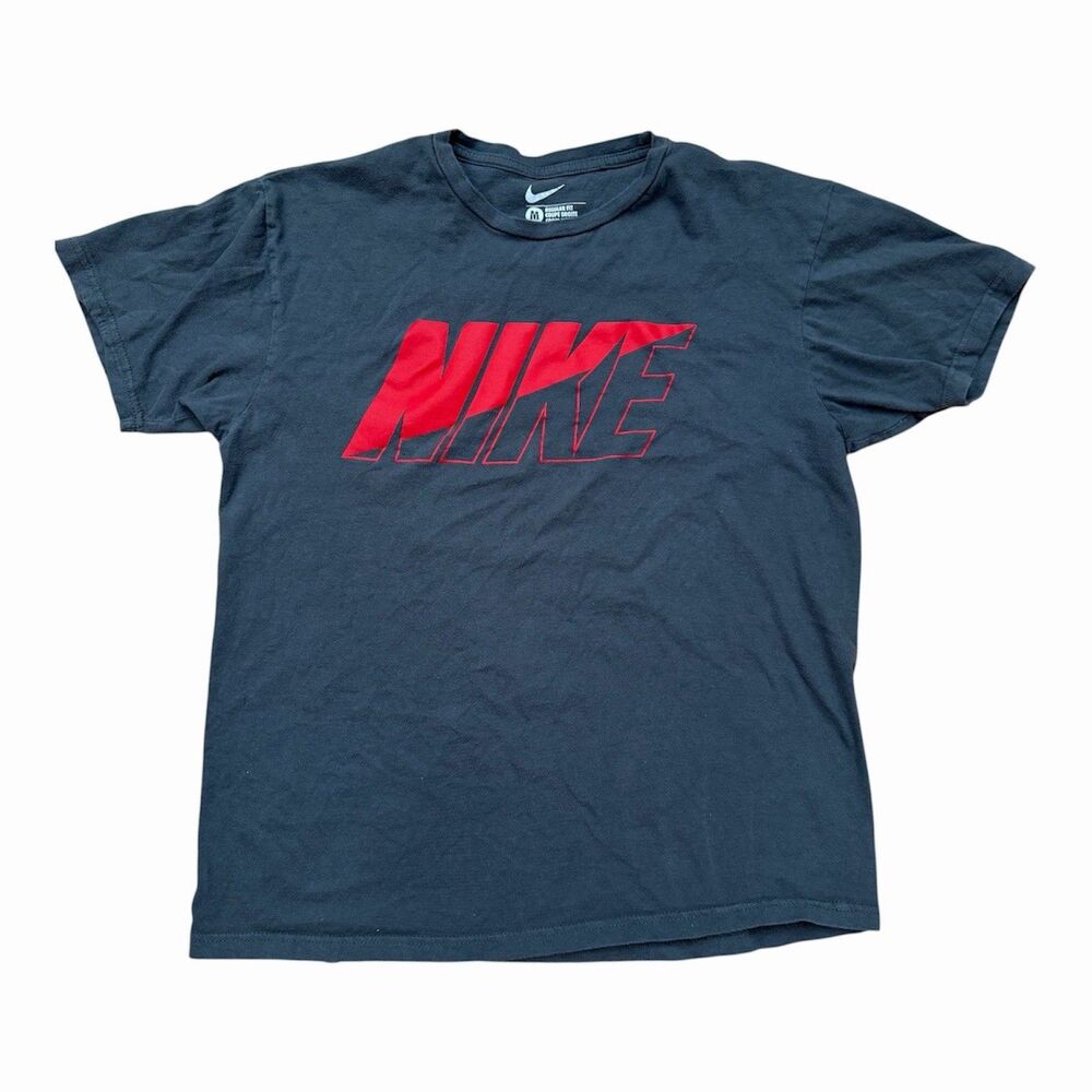 Nike Men’s Medium Gray T-Shirt Red Nike Logo Regular Fit 100% Cotton